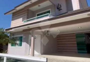 Casa em condomínio fechado com 4 quartos à venda na saracura, 240, areais da palhocinha, garopaba por r$ 1.800.000