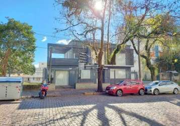 Casa com 3 quartos para alugar na rua general neto, 516, floresta, porto alegre por r$ 12.000