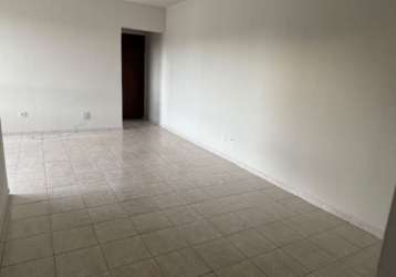 Apartamento com 2 quartos à venda na humaitá, 714, zona 04, maringá por r$ 380.000