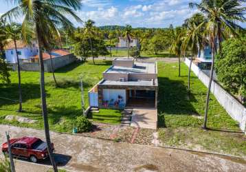 Casa com piscina em condomínio pé na areia - praia do pecém