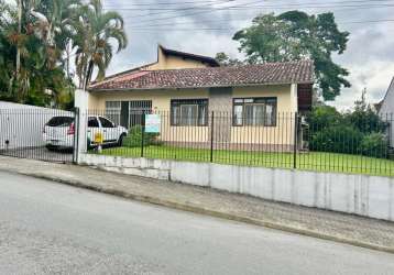 Casa com 4 dormitórios à venda no bairro capitais em timbó/sc