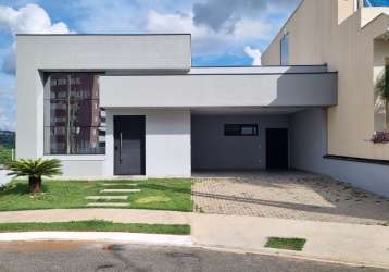 Casa térrea com  197,40 m² de área construída no condomínio julia martinez