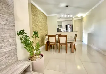 Lindo apartamento de 80m², com 3 quartos, sendo 1 suíte e 2 vagas