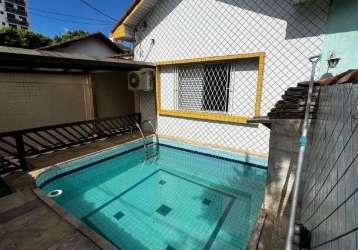 Casa com piscina, no bairro da aparecida - santos/sp