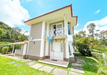 Casa com 3 dormitórios à venda, 180 m² por r$ 840.000,00 - golfe - teresópolis/rj