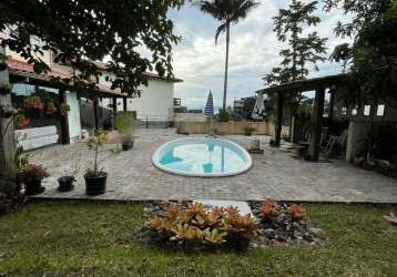 Casa com 4 quartos à venda na rua édio ortiga fedrigo, 93, centro, florianópolis, 250 m2 por r$ 1.600.000