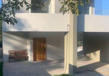 Casa com 2 dormitórios à venda, 232 m² por r$ 1.380.000,00 - quintas do ingaí - santana de parnaíba/sp