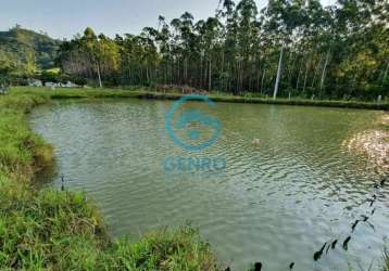 Chácara com lagoa e terreno de 3.700m² à venda em tijucas/sc