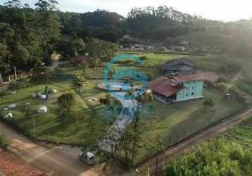 Sitio em meio a natureza com piscina e com terreno de 21.500m² ( 2,1 hectares ) à venda em canelinha/sc