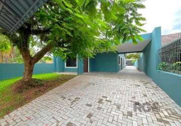 Casa com 3 quartos à venda na rua dos guenoas, --, guarujá, porto alegre, 212 m2 por r$ 870.000