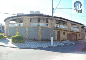Casa no centro de caieiras  - metragem: área construída = 330,00 m²; área do terreno = 310,00 m²; - localizado a rua bolívia esq