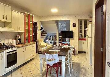 Casa em condomínio fechado com 4 quartos à venda na rua gonçalves ledo, 222, trindade, florianópolis por r$ 1.850.000