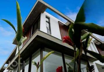 Casa com 3 quartos à venda na rua do babaçú, 95, itacorubi, florianópolis, 165 m2 por r$ 1.800.000