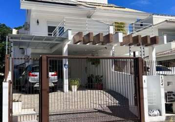 Casa com 3 quartos à venda na rua acari silva, 134, santa mônica, florianópolis, 245 m2 por r$ 1.595.000