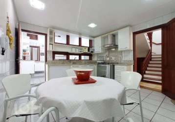 Casa com 3 quartos à venda na rua júlio vieira, 99, joão paulo, florianópolis, 430 m2 por r$ 4.800.000