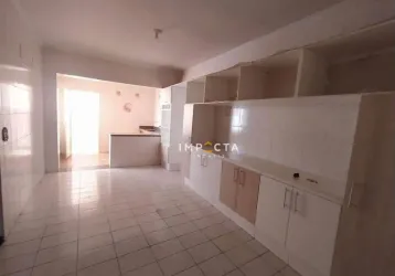 Casa com 3 dormitórios para alugar, 200 m² por r$ 2.050,00/mês - saúde - pouso alegre/mg