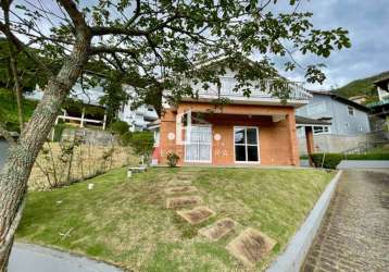 Casa duplex à venda na cidade de teresópolis rj