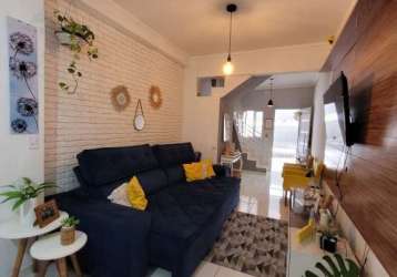 Casa sobrado em laranjeiras - caieiras