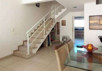 Casa com 3 dormitórios à venda, 113 m² por r$ 650.000 - itaipu - niterói/rj