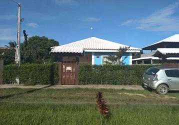 Casa em condomínio fechado com 2 quartos à venda na avenida b, jaconé (ponta negra), maricá por r$ 380.000