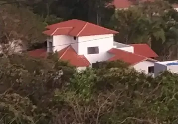 Casa em condomínio à venda com 5 quarto(s)