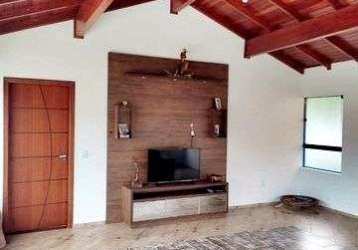 Casa à venda com 3 quartos , 180m² em pântano do sul florianópolis