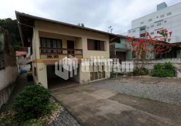 Casa com 4 quartos à venda no azambuja, brusque  por r$ 590.000