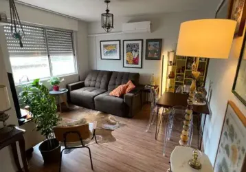 Apartamento com 1 dormitório no bairro santana em porto alegre.42,40 m² de área privativa, banheiro social, cozinha e lavanderia. 1 vaga de garagem por convenção.<br>excelente localização, próxi