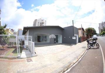 Casa com 3 quartos para alugar na rua ibiporã, 1019, centro, pato branco, 105 m2 por r$ 4.500