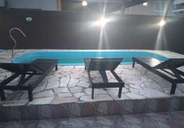 Casa por diária com piscina em guaratuba,(041)99981 2065