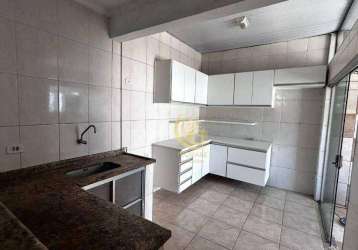 Sobrado com 4 dormitórios à venda, 218 m² por r$ 450.000,00 - vila areao - taubaté/sp