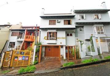 Casa com 3 quartos à venda na rua dona paulina, 240, tristeza, porto alegre por r$ 810.000