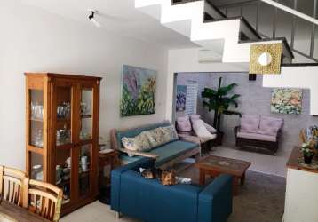 Casa de condomínio com 02 suítes a venda em bertioga