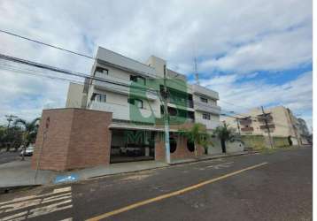 Apartamento com 3 quartos para alugar no umuarama, uberlândia  por r$ 3.300