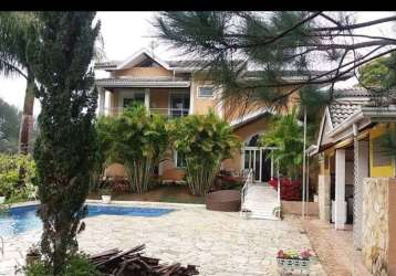 Belíssima casa com 5 suítes no jardim das palmeiras (acessibilidade total)