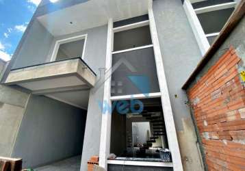 Casa com 4 quartos à venda na rua arnaldo thá, 861, fazendinha, curitiba por r$ 700.000