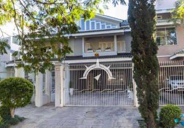 Porto nobre vende  excelente casa com 4 dormitórios no jardim planalto