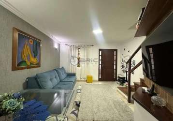 Casa em condomínio fechado com 2 quartos à venda na rua yeda, tijuca, teresópolis, 150 m2 por r$ 498.000