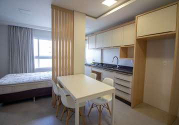 Apartamento com 1 quarto para alugar na rua oge fortkamp, 157, trindade, florianópolis, 30 m2 por r$ 3.000