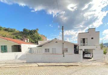 Terreno com 02 casas no nova brasília brusque