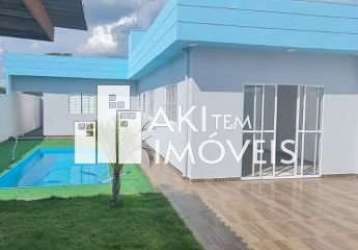 Casa nova com 2 quartos, piscina e financiamento no vale do igapó!