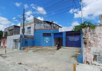 Casa comercial a venda no bairro álvaro weyne.