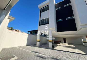 Apartamento frente com 2 dormitórios à venda, 64 m² por r$ 310.000 - costazul - rio das ostras/rj