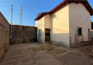 Casa à venda no bairro portal de fátima ii - araguari/mg