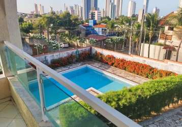 Ponta negra: espetacular casa triplex com piscina em terreno arborizado de 900m²