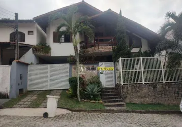 Jardim pinheiro - casa com 3 dormitórios à venda, 204 m² por r$ 1.100.000 - macaé/rj