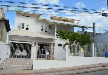 Casa com 3 dormitórios à venda, 240 m² por r$ 1.450.000,00 - cidade de florianópolis - são josé/sc