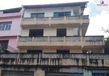 Casa tipo apartamento em primeiro andar com 3/4, varanda, bem localizado na Santa Mônica para Vender no IAPI Salvador Bahia
