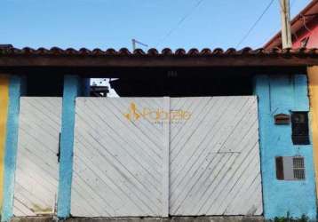 Casa  com 2 quartos - bairro travessão em caraguatatuba