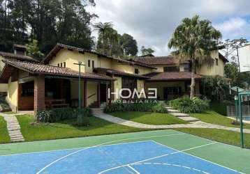 Casa com 4 dormitórios à venda, 597 m² por r$ 2.960.000,00 - comary - teresópolis/rj